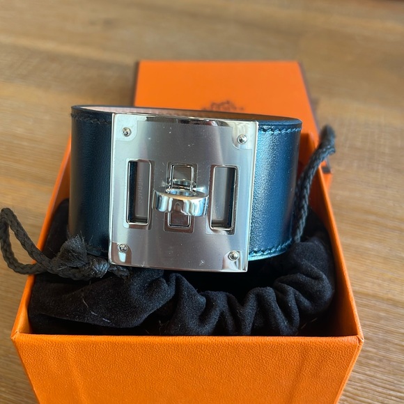 Hermès Kelly Dog Bracelet Black and Silver - Picture 2 of 6